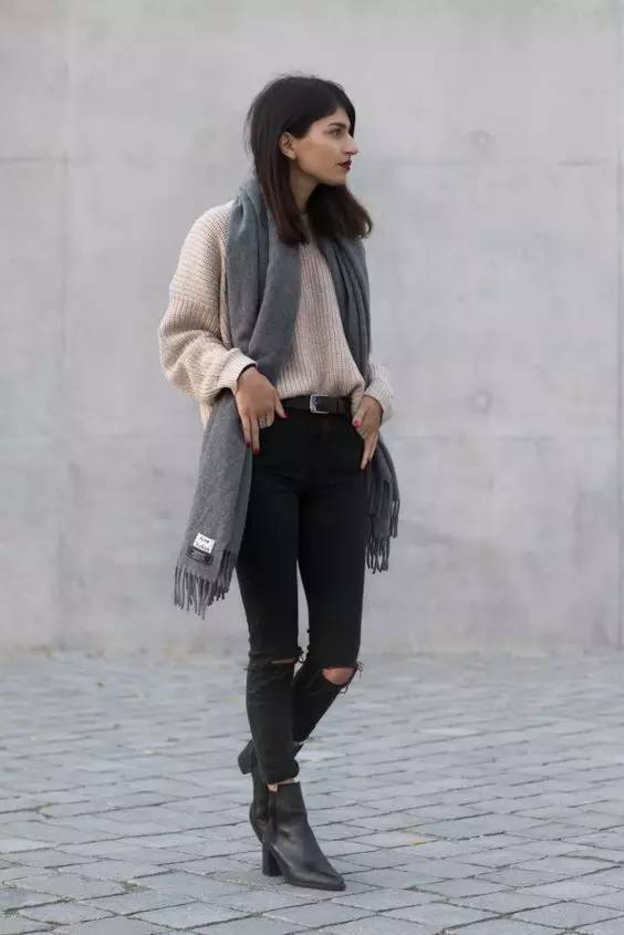 baby杨幂走秀,杨幂baby同框滑雪