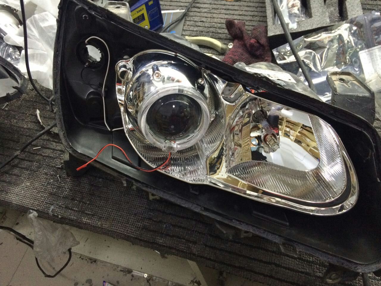 吉利帝豪ec718灯光调整图,帝豪ec718汽车大灯近灯怎么调高度