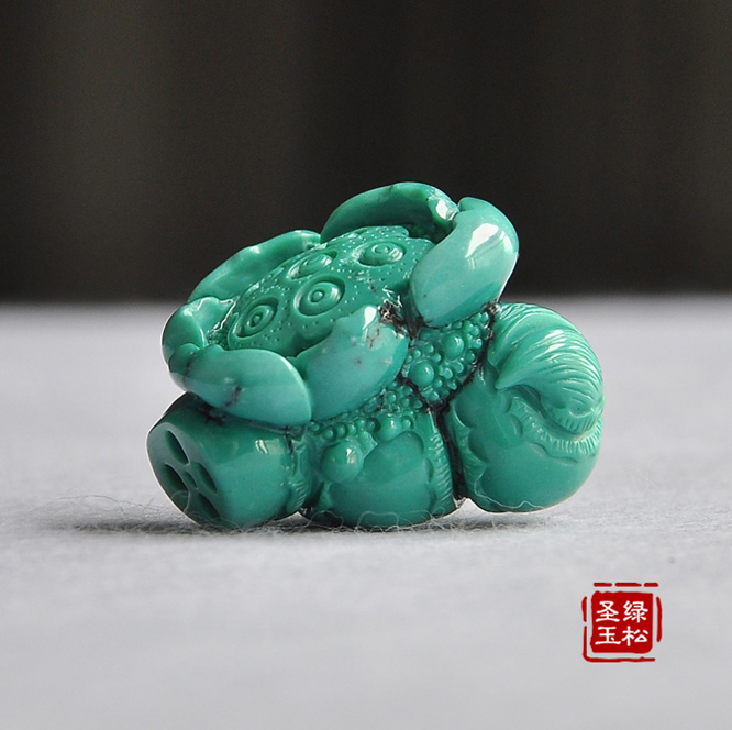一组绿松石小型精美雕件欣赏,绿松石雕件等级划分图