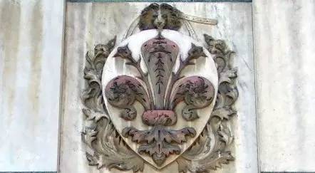 美艳洋模带您私家欧洲之旅!