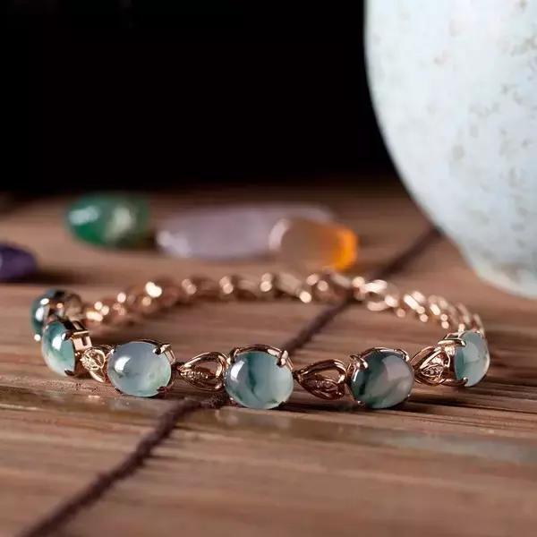 网购翡翠有哪些优缺点？又需要注意什么？