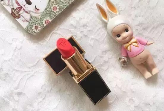 拯救黄皮妹，这些口红让你白两度