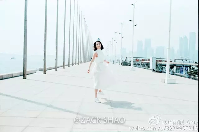 拍照面部表情僵硬怎么办,一拍照就面部僵硬