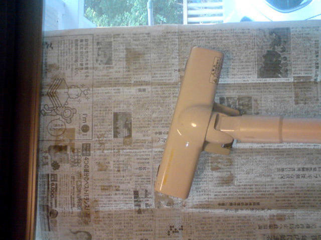 玻璃上的漆的清洁方法,玻璃脏了不好擦教你一招轻松解决