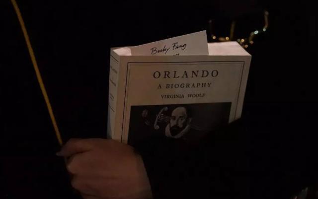 burberry风衣和围巾,burberry风衣配什么颜色围巾