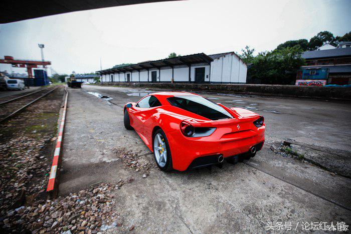 法拉利488评测重装上阵,法拉利488拆车视频