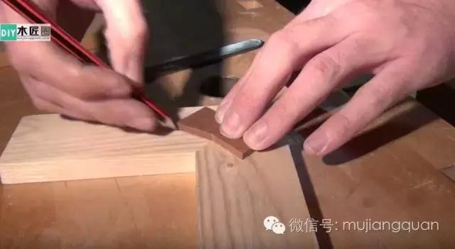 不一样的榫卯,一个能拼接,也能加固木板的蝴蝶榫