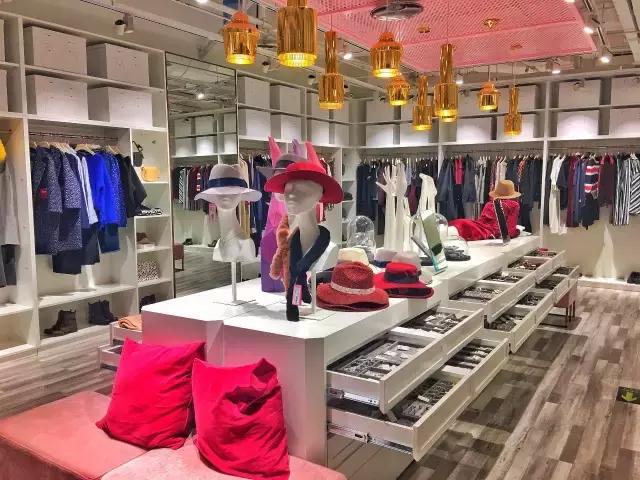 探店衣服咖啡店,探店时装店