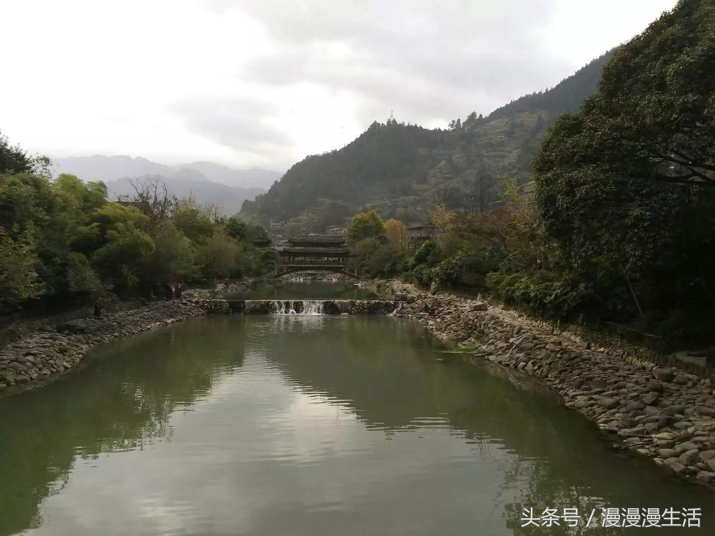 贵州黔南荔波小七孔无滤镜,贵州黔南州荔波县小七孔