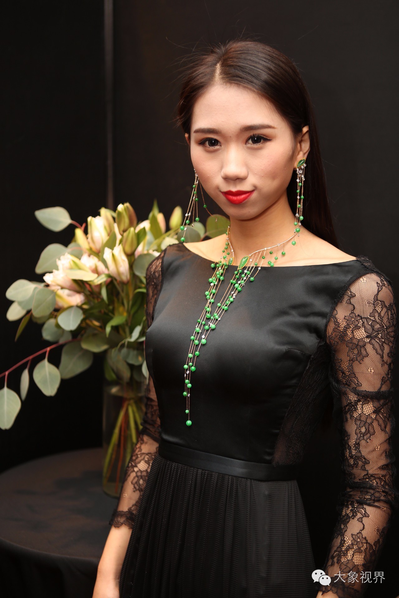 美艳洋模带您私家欧洲之旅!