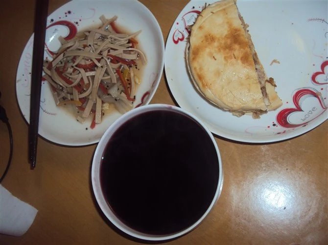 腊汁肉夹馍糖色怎么炒,腊汁肉夹馍的饼怎么做