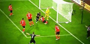 恒大中场保利尼奥到底有多强？10张图给你不一样的视野！