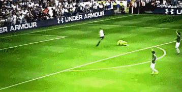 恒大中场保利尼奥到底有多强？10张图给你不一样的视野！