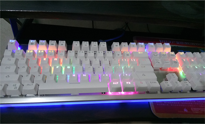 瀹滃崥鏈烘閿洏k727鐏晥,瀹滃崥k725涓冨僵鎮诞鑳屽厜娓告垙閿洏