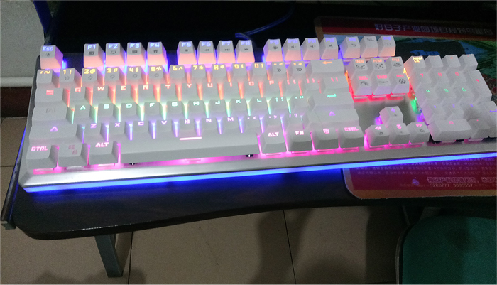 瀹滃崥鏈烘閿洏k727鐏晥,瀹滃崥k725涓冨僵鎮诞鑳屽厜娓告垙閿洏