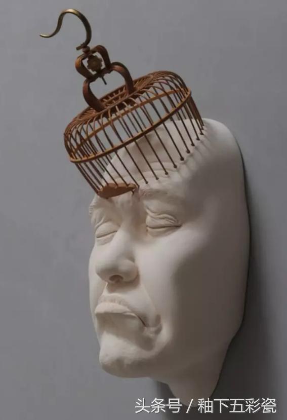 从警察转变成一个军人,成为表情包的创作者需要什么