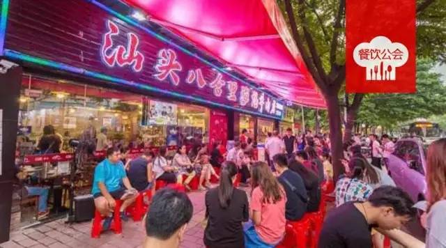 火到连谢霆锋都上门学艺，八合里海记究竟有哪些不一样?