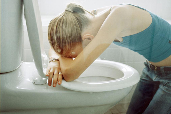 经常性呕吐要重视!三个治疗呕吐的偏方