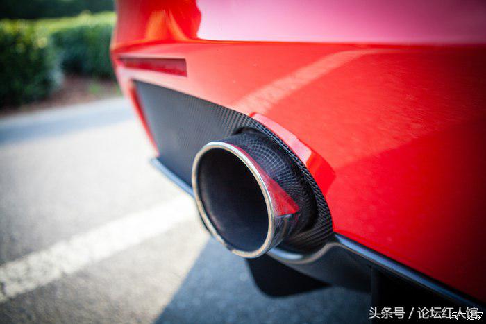 法拉利488评测重装上阵,法拉利488拆车视频