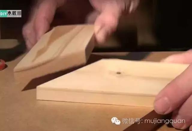 不一样的榫卯,一个能拼接,也能加固木板的蝴蝶榫