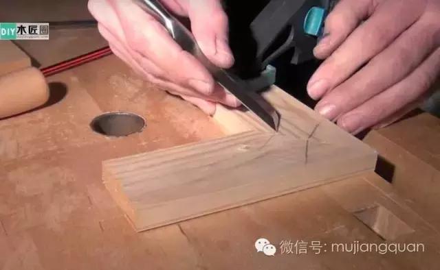 不一样的榫卯,一个能拼接,也能加固木板的蝴蝶榫