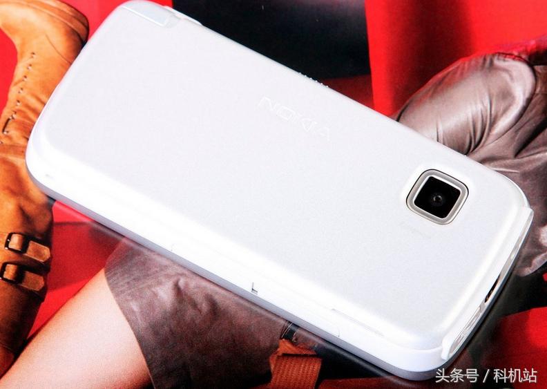 现在还有人用诺基亚8800吗,有多少人用过诺基亚手机