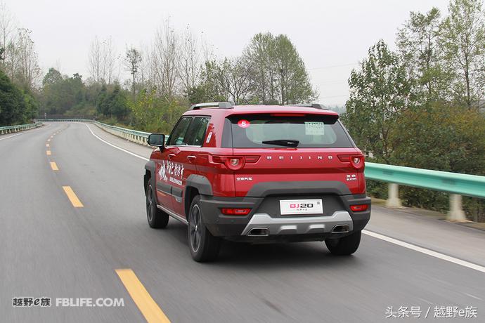 有情怀的北汽212,有情怀的城市