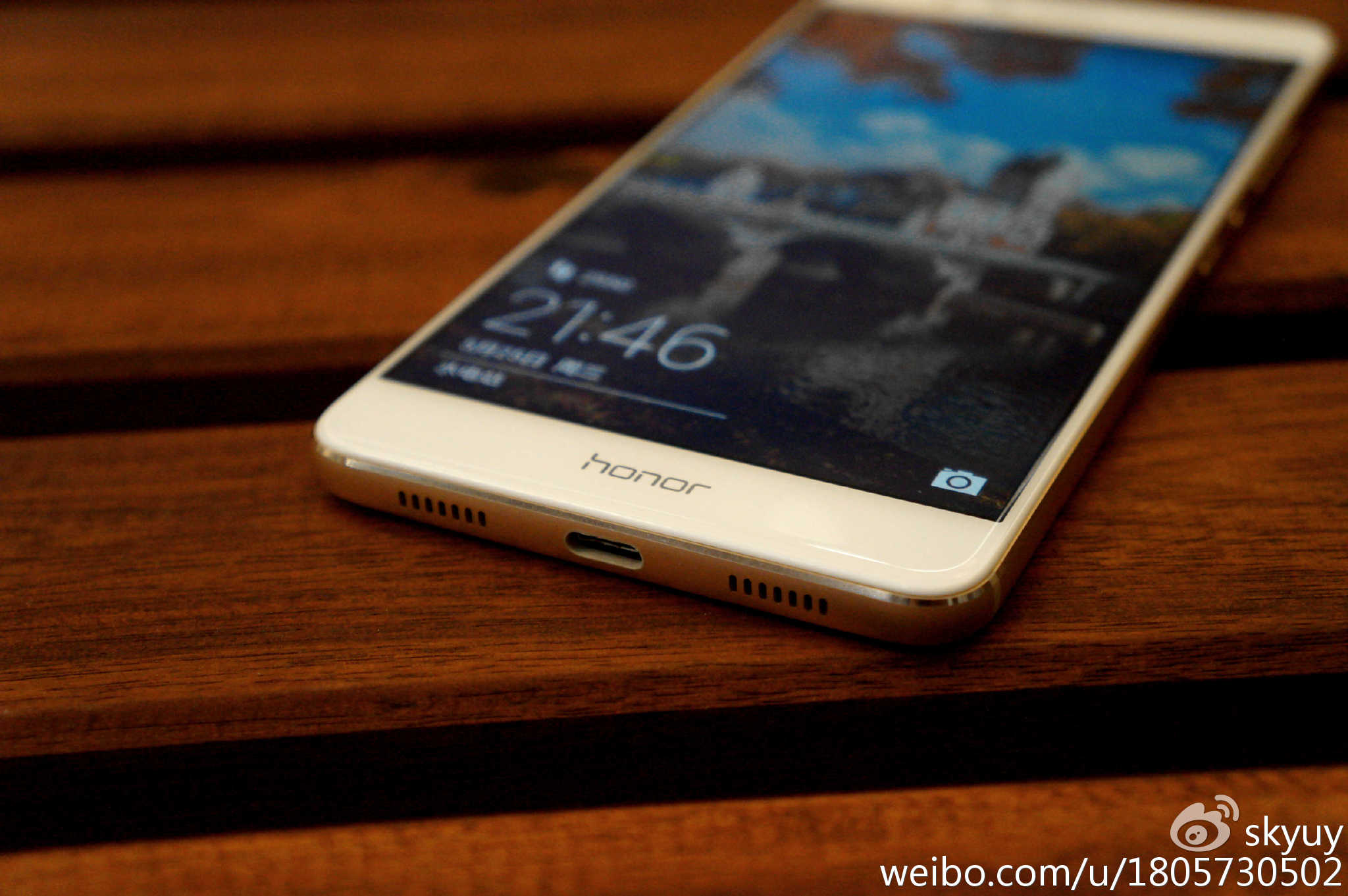 荣耀v8手机测评,荣耀至尊v8平板测评