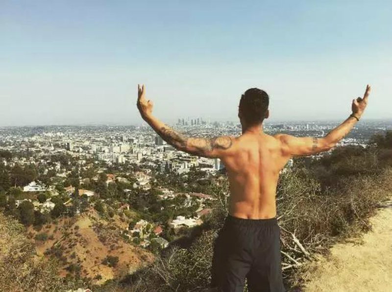 不要只会盲从!跟上余文乐的品味前,先花「5」分钟了解他吧!