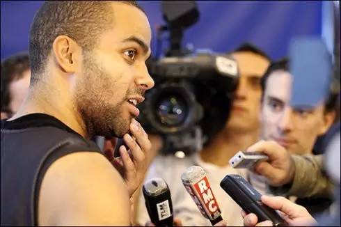 说到油漆区飙车，我只服托尼帕克