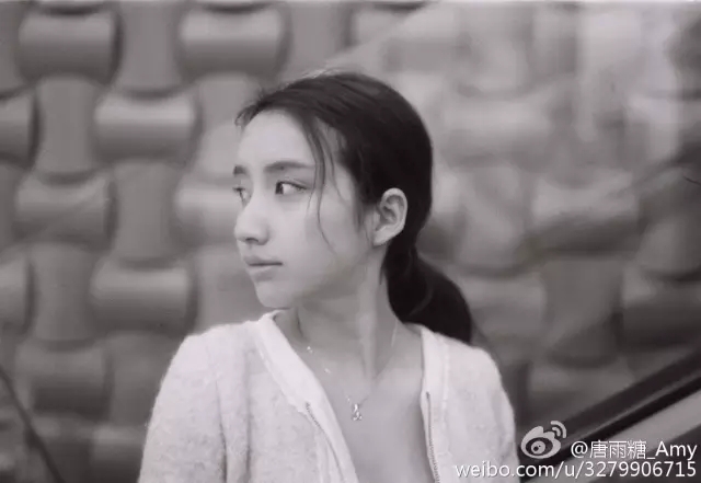 拍照面部表情僵硬怎么办,一拍照就面部僵硬