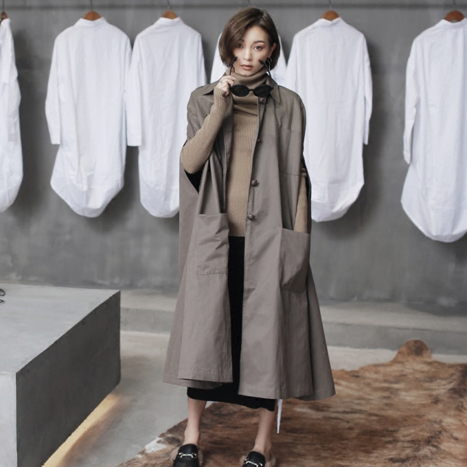 斗篷大衣怎么搭配才好看,斗篷大衣黑色怎么内搭