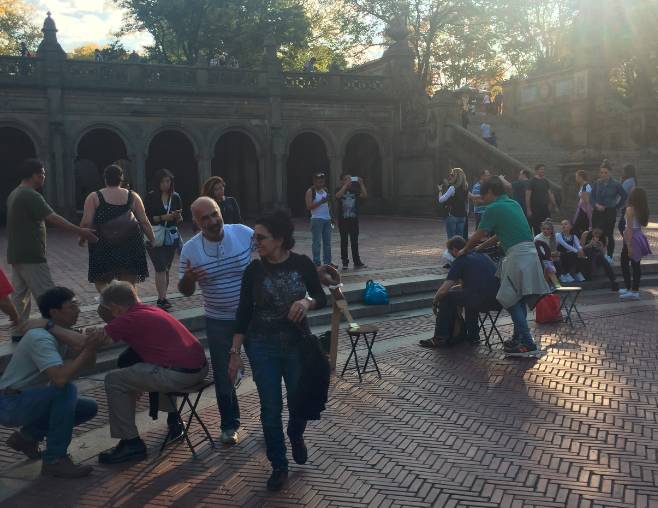 在纽约穿旗袍,在纽约穿花衣服