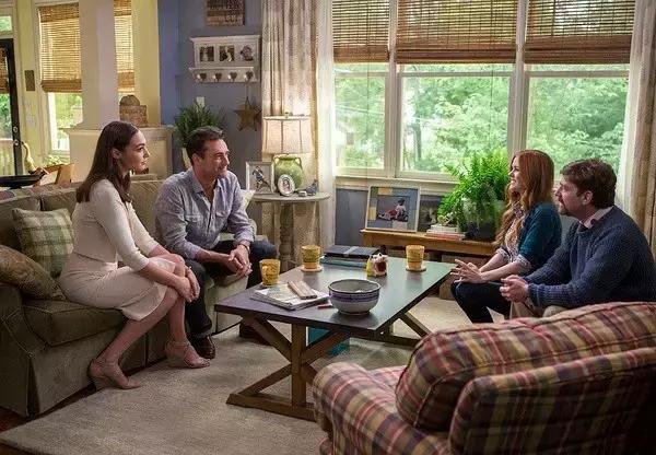 放着间谍这份很有前途的职业,为什么要当逗比呢