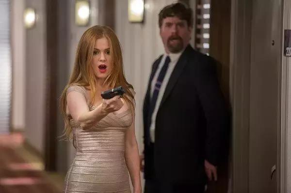 放着间谍这份很有前途的职业,为什么要当逗比呢