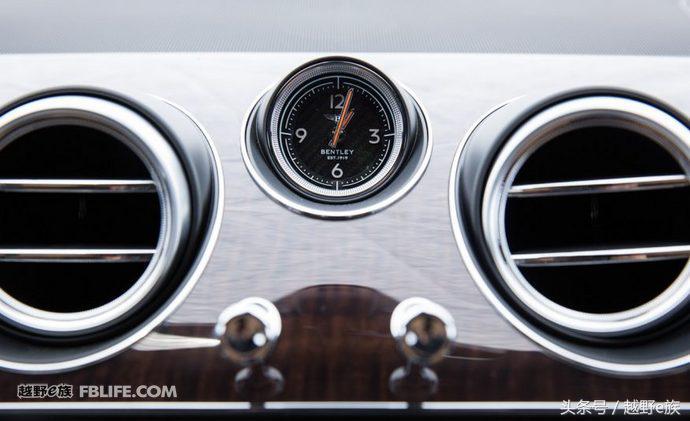 添越vs揽胜大小,添越实车对比揽胜