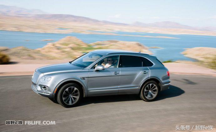 添越vs揽胜大小,添越实车对比揽胜