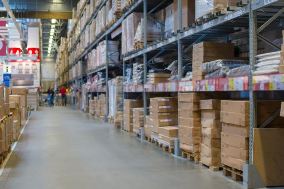 服装厂车间成品仓储专用货架,服装厂仓库货架整理技巧