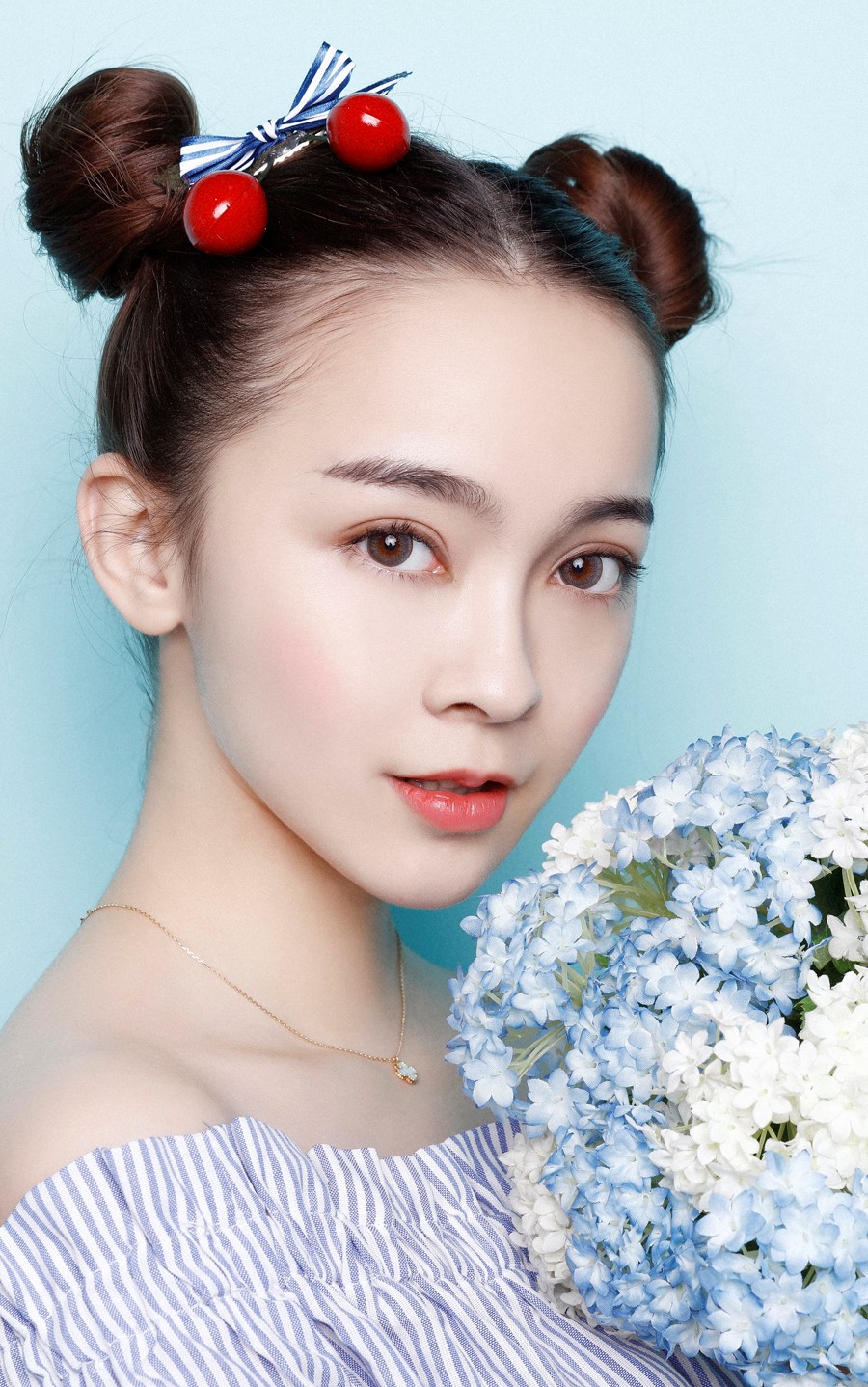 本想戴了美瞳blingbling的出街,结果却磨眼睛!为啥!