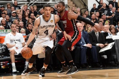 马刺又出怪招下放“皇阿玛”,微服私访只为找回杀手准星