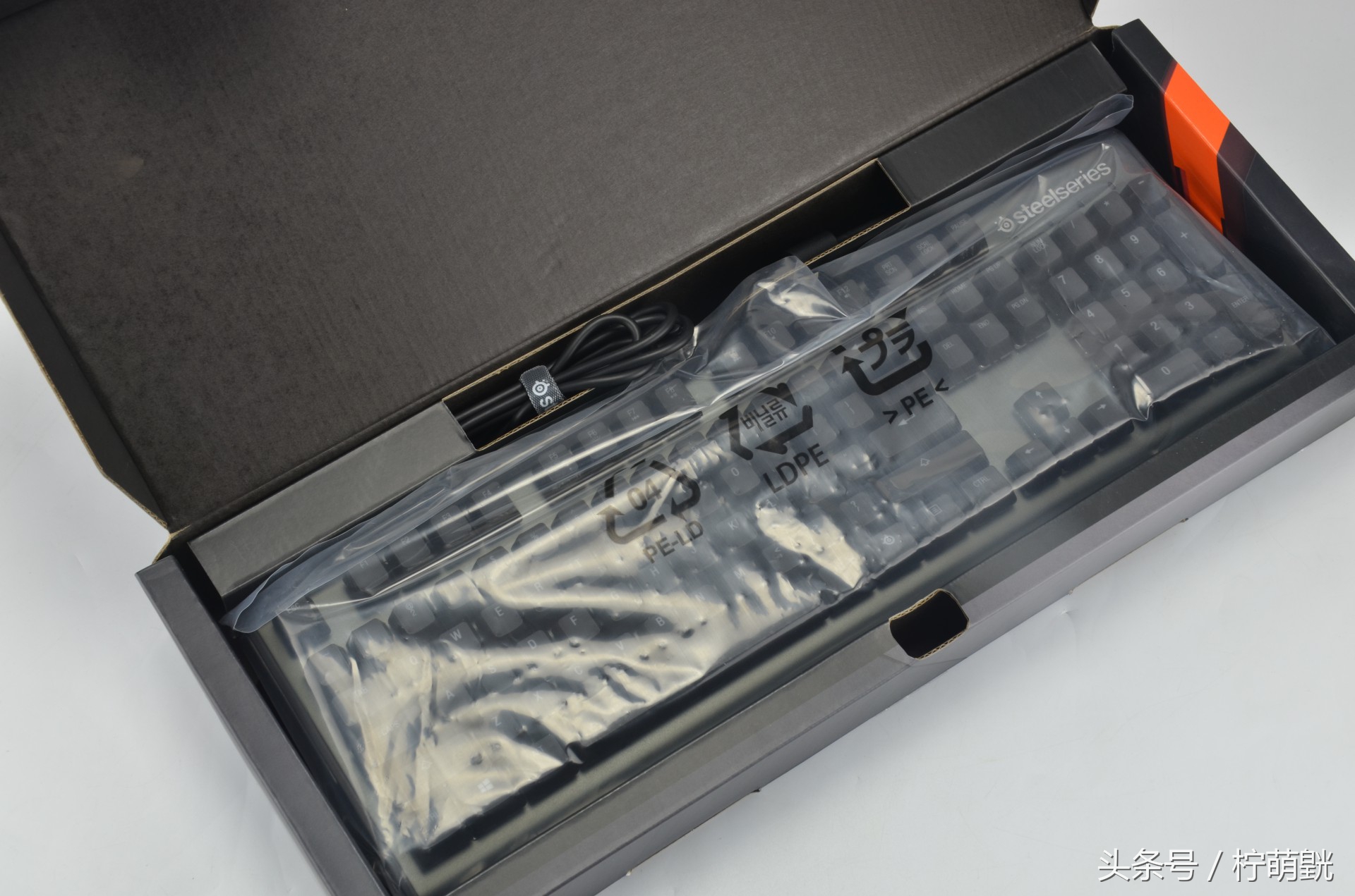 顶级rgb机械键盘,赛睿apexprort机械键盘评测