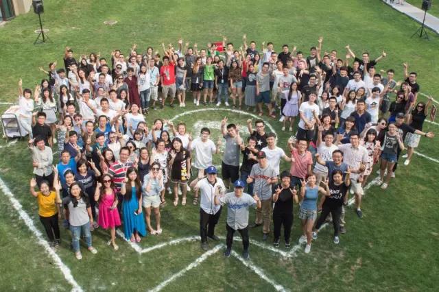 蒙眼狂奔贾跃亭,蒙眼狂奔电影