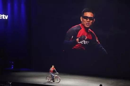 蒙眼狂奔贾跃亭,蒙眼狂奔电影