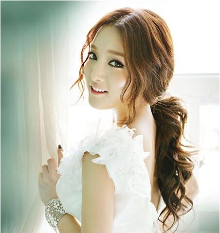 好看到爆的扎头发,减龄长头发怎么扎头发好看又简单