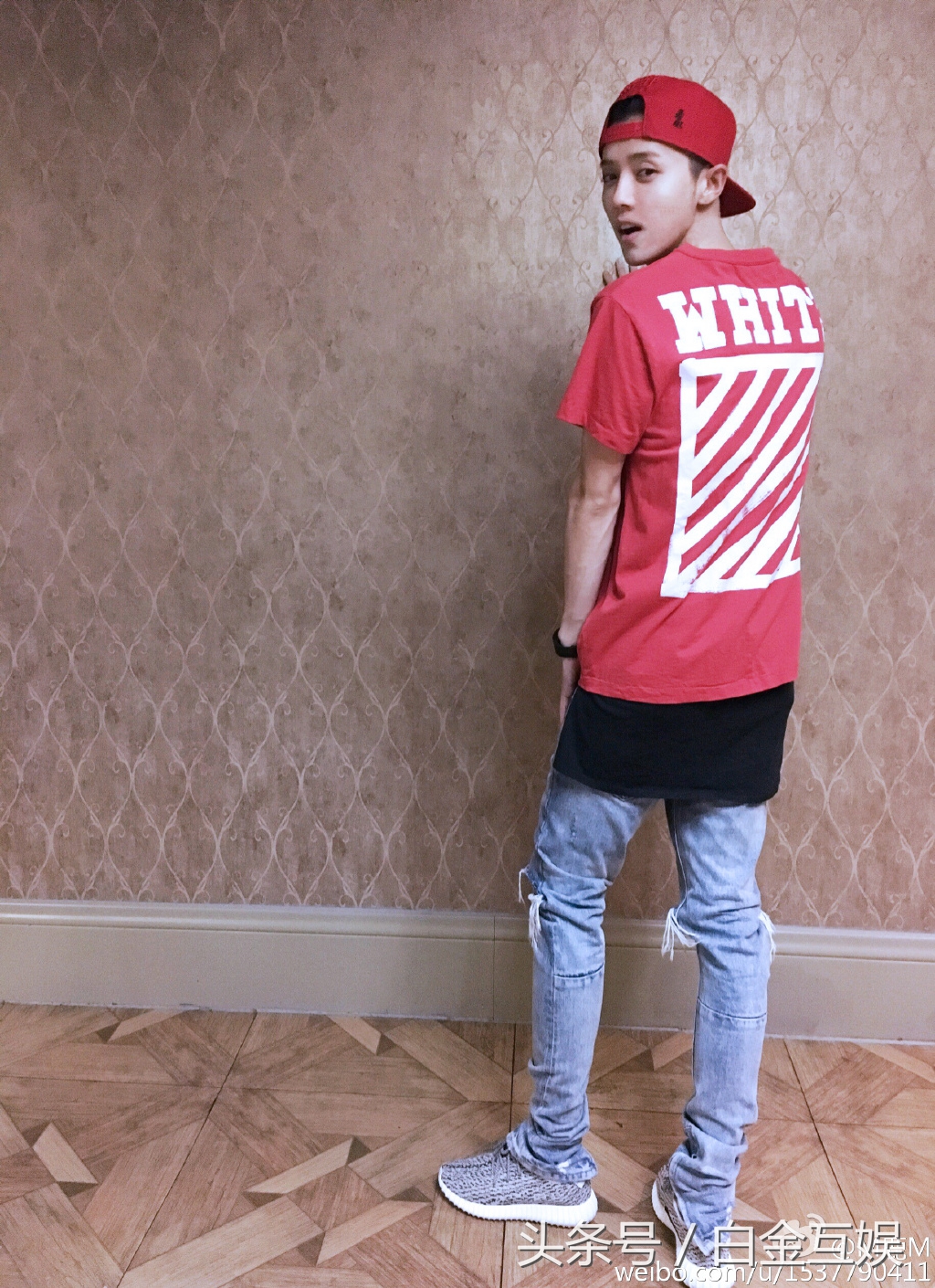 鹿晗穿破洞裤,鹿晗穿秋裤完整版