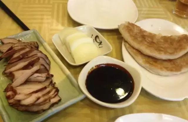 哈尔滨这十家苍蝇馆子,哈尔滨出名的俄罗斯湖滨餐厅