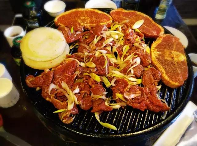 哈尔滨这十家苍蝇馆子,哈尔滨出名的俄罗斯湖滨餐厅