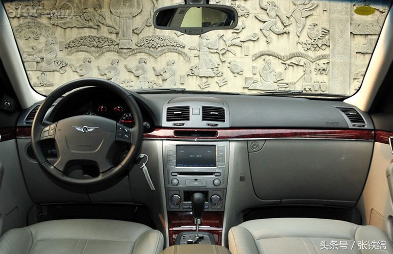 宾利车标和奇瑞车标,奇瑞车标像宾利