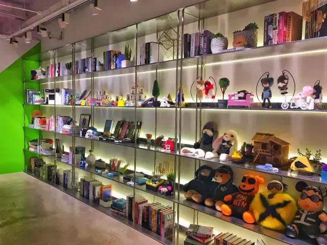 探店衣服咖啡店,探店时装店