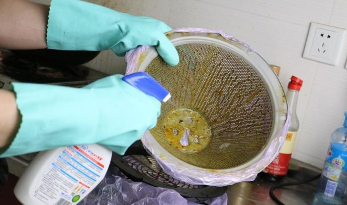 油烟机太脏有什么小妙招吗,油烟机太脏了教你一招轻松搞定